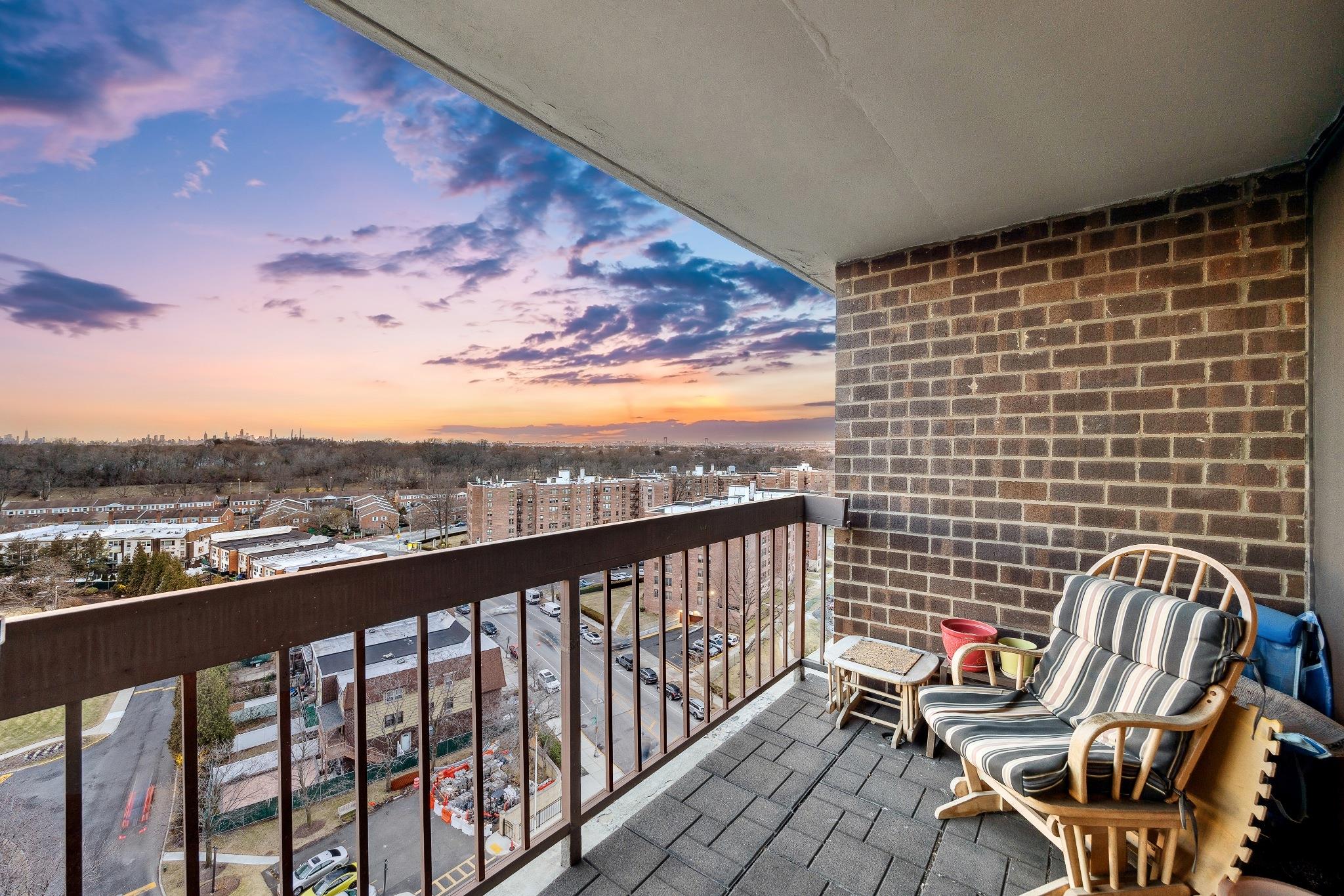 2 Bay Club Drive #14W, Bayside, New York image 30