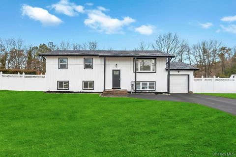 191 Ridge Road Wheatley Heights NY 11798