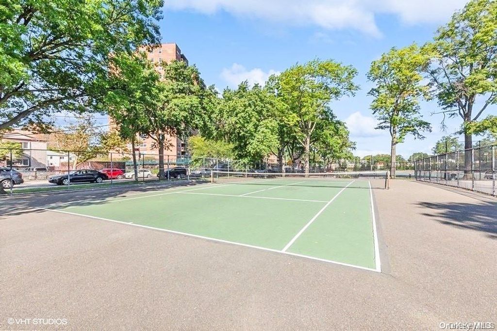 Photo of 61-20 Grand Central Parkway #A901, Forest Hills, NY 11375 (MLS # 978026)