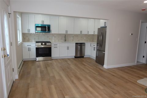 Photo of 93 4th Avenue, East Rockaway, NY 11518 (MLS # 967911)