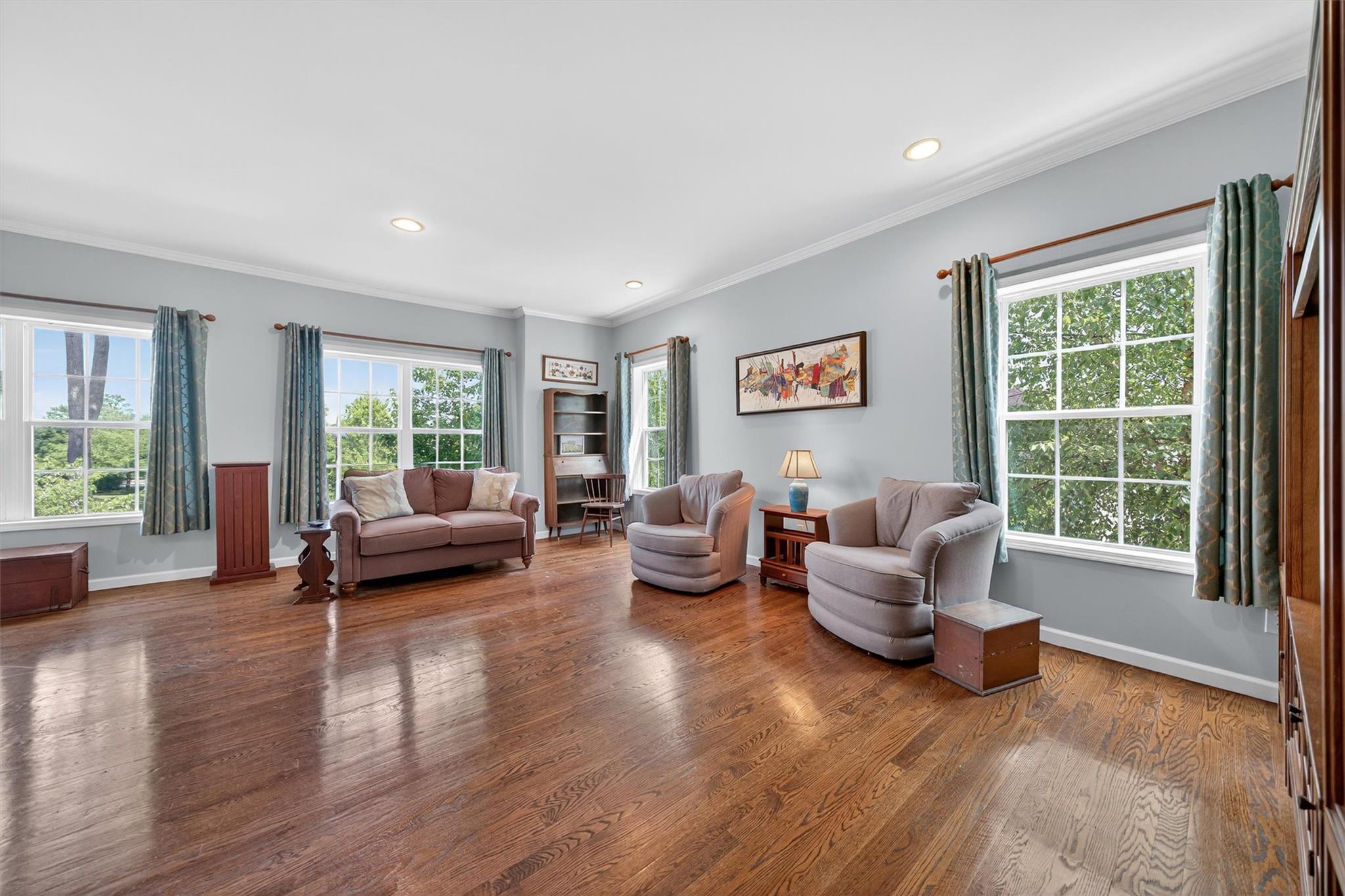 14 Hidden Creek Boulevard