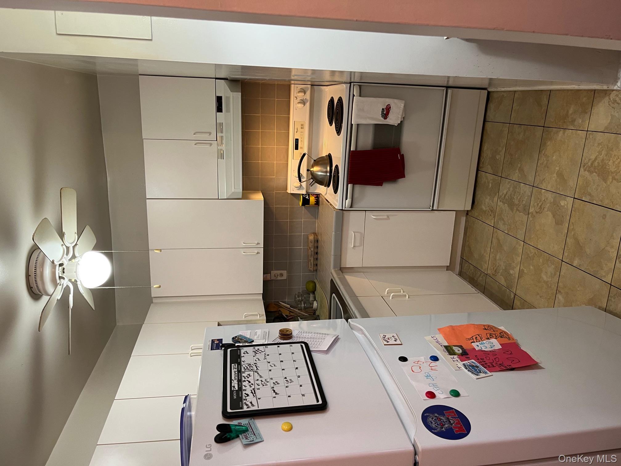 274 Hooker Avenue L2