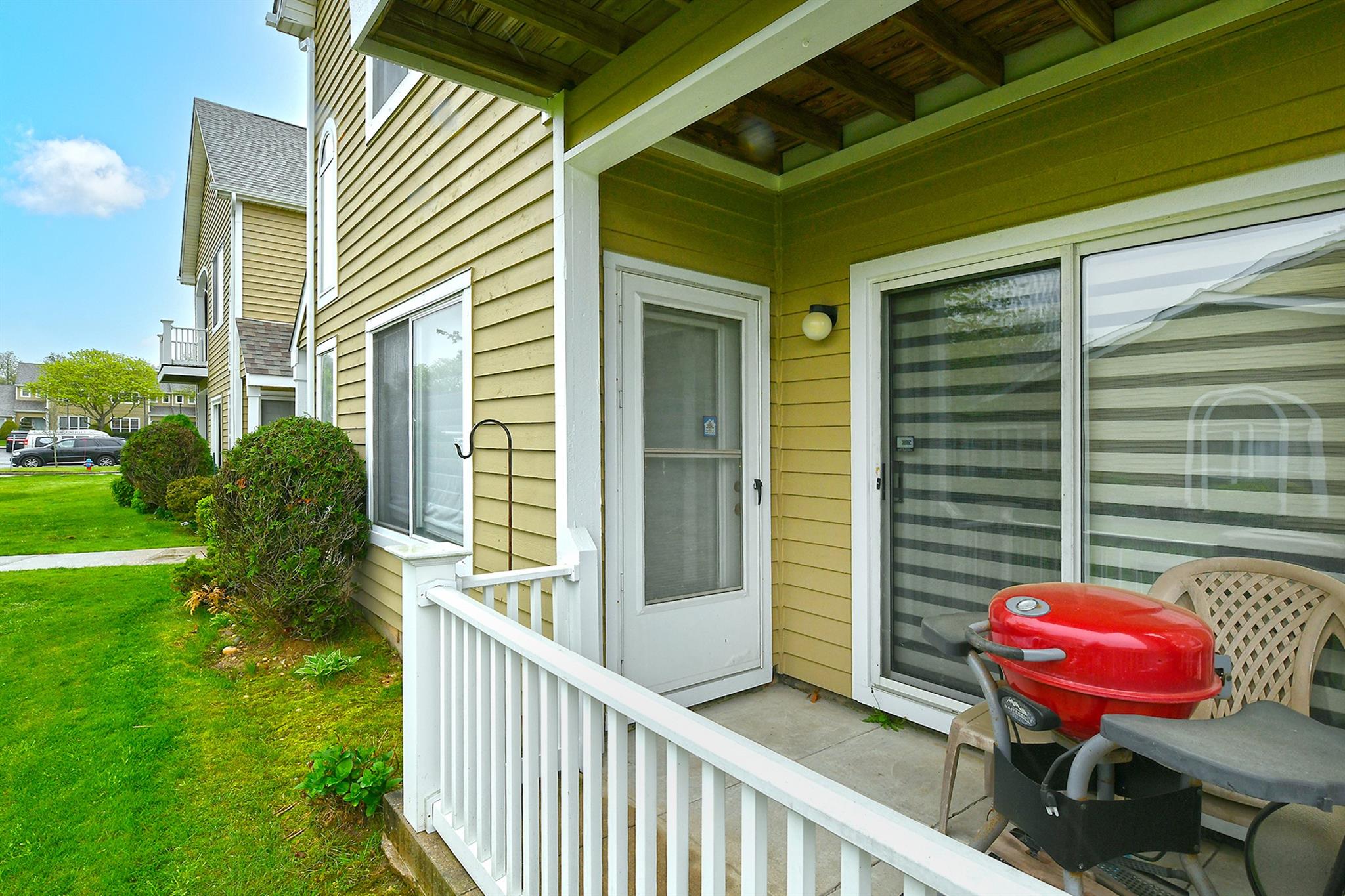 71 Eric Drive, Middle Island, New York image 2