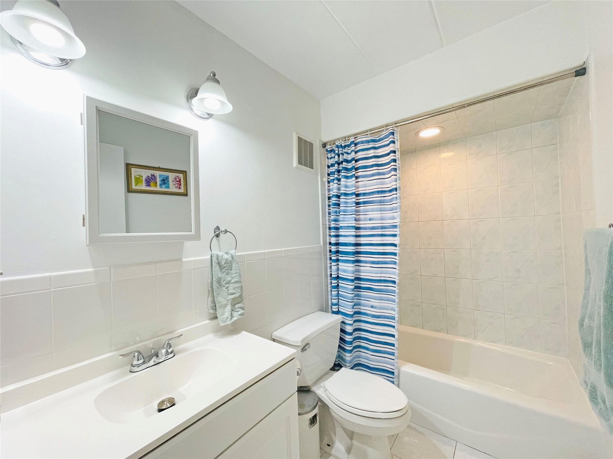 68-19 242nd Street #36A, Douglaston, New York image 18