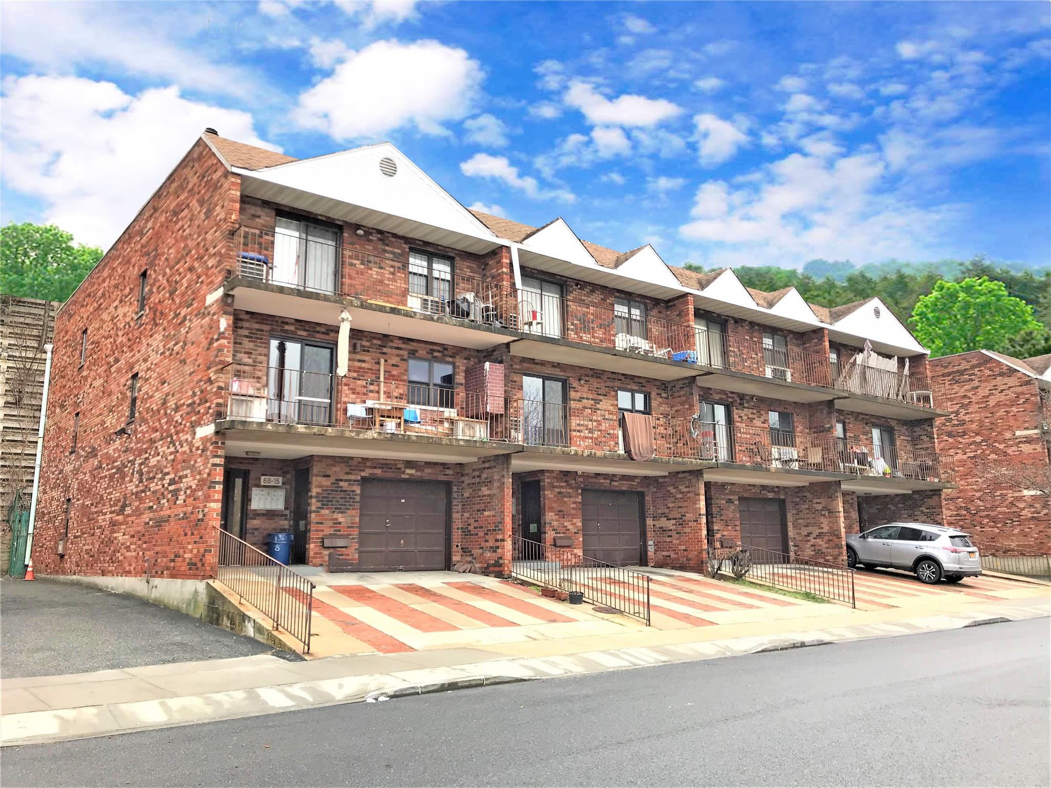 68-19 242nd Street #36A, Douglaston, New York image 1