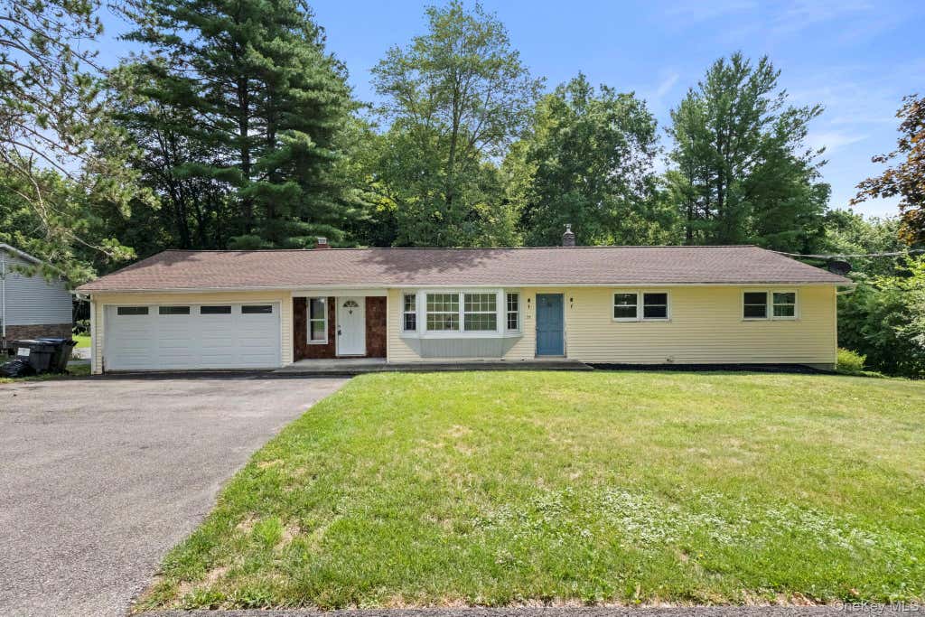 Photo of 23 Oakland Avenue, Walden, NY 12586 (MLS # 1030170)