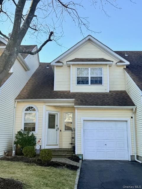 Condo For Sale - 128 Cinnamon Court<br/> Melville, NY 11747