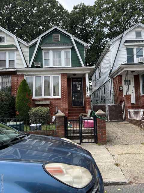 Photo of 622 E.43rd Street St, Brooklyn, NY 11203 (MLS # 924106)