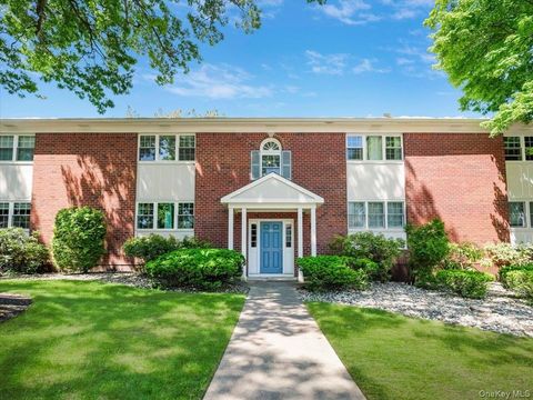 Condo For Sale - 80 Bon Aire Circle #R12<br/> Suffern, NY 10901