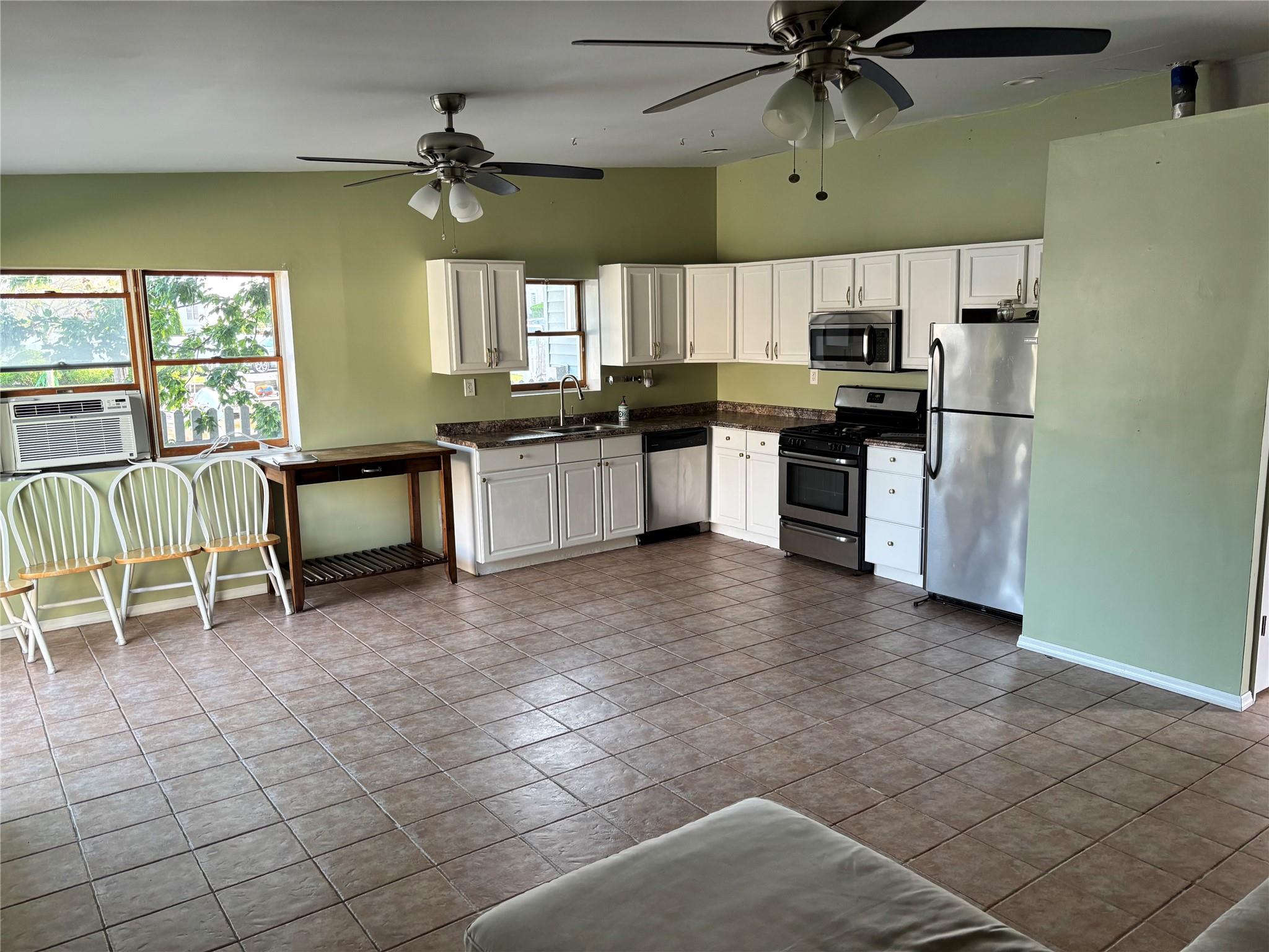 2425 Jackson Avenue, Seaford, New York image 12