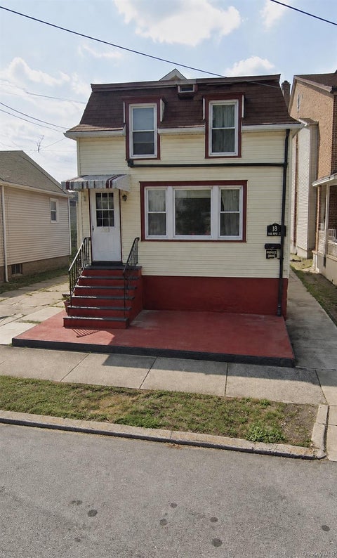 Homes For Sale - 18 Van Riper Street<br/> Staten Island, NY 10302