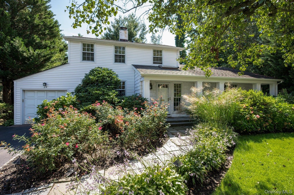 Photo of 29 Argyle RD, Albertson, NY 11507 (MLS # 1052493)
