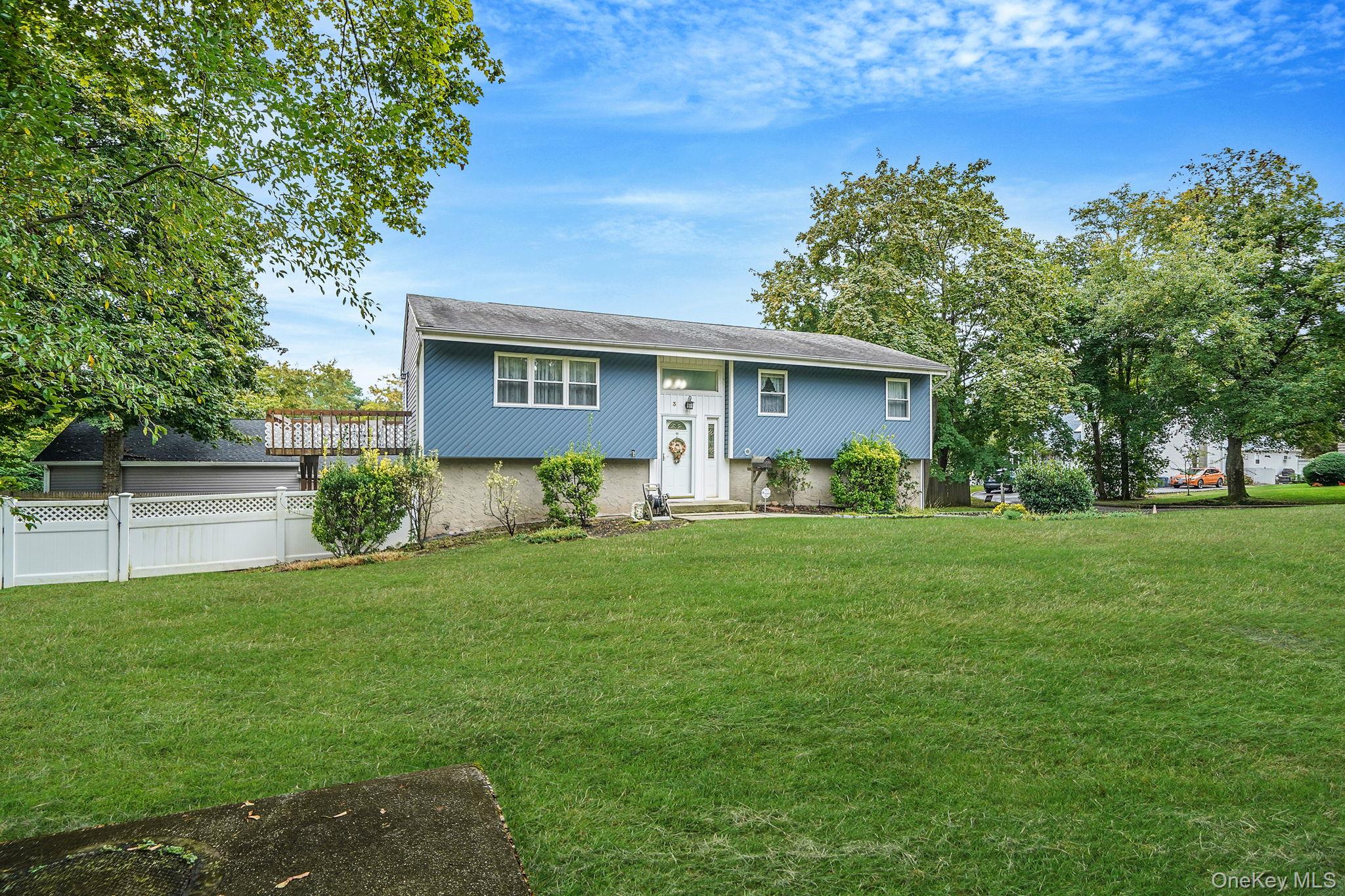 3 Selmar Court