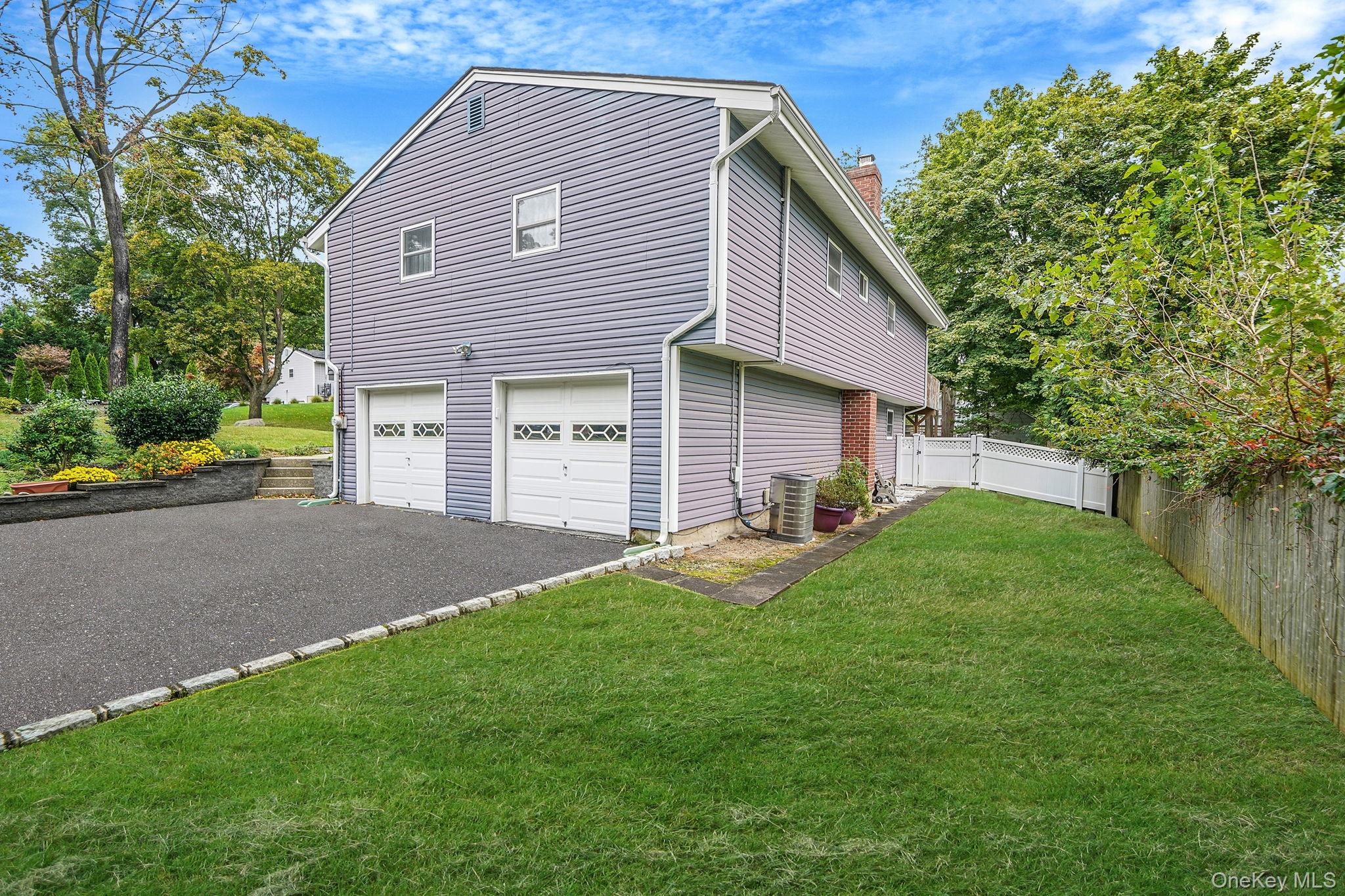 3 Selmar Court