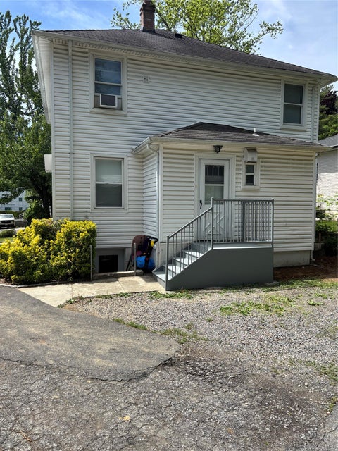 Apartment For Rent - 261 Schenck Avenue #1ST FLOOR<br/> Great Neck, NY 11021