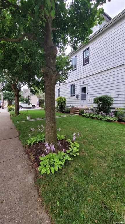 182 Lowell Avenue, Floral Park, New York image 4