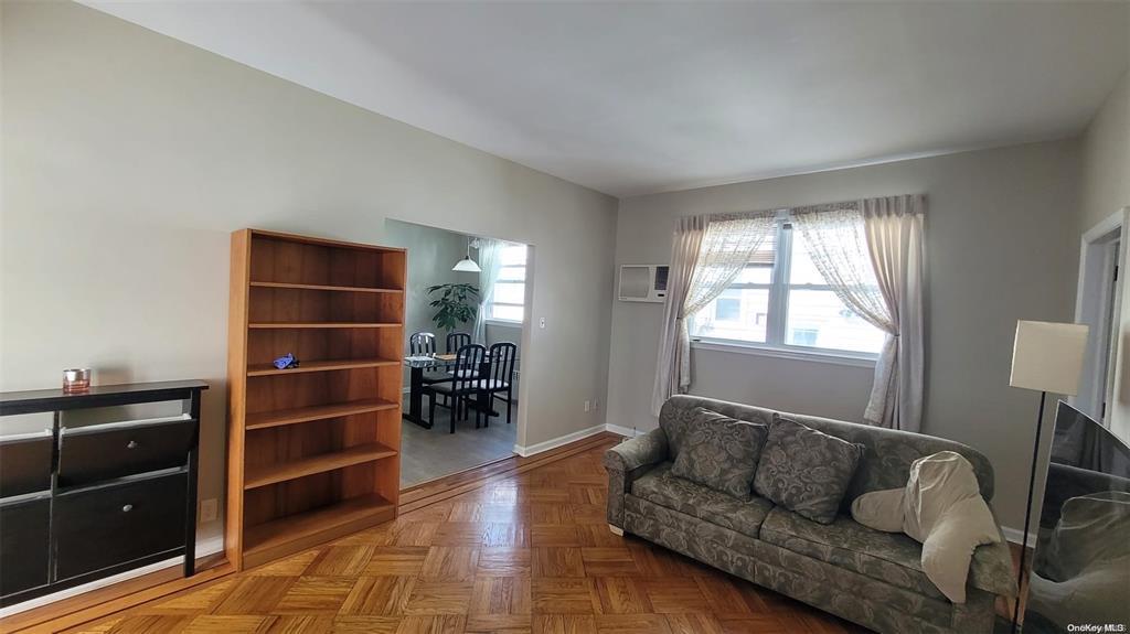 182 Lowell Avenue, Floral Park, New York image 10