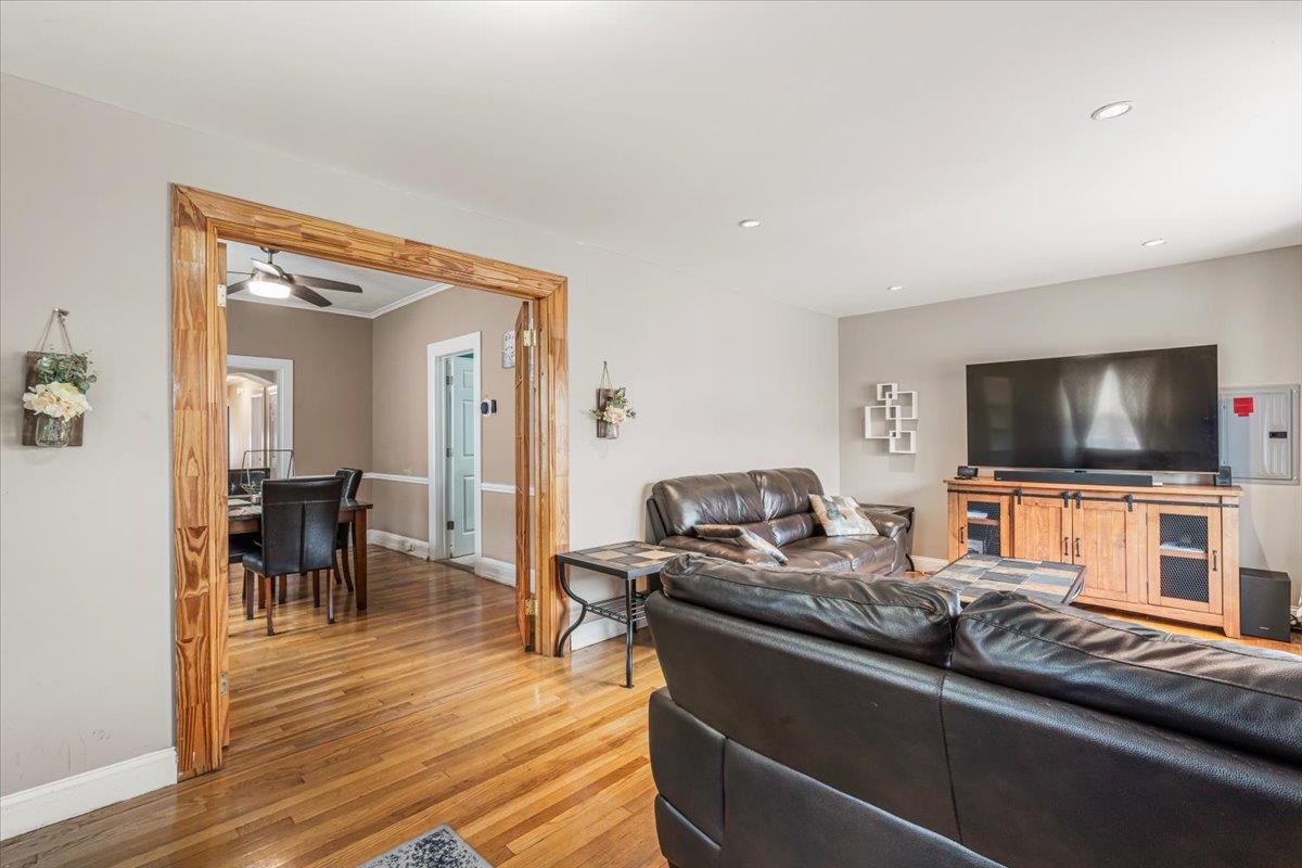319 Beach 47th Street, Far Rockaway, New York image 5