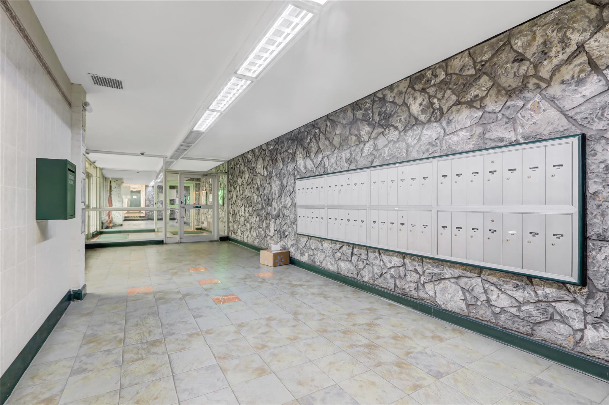204-15 Foothill Avenue #B53, Hollis, New York image 18