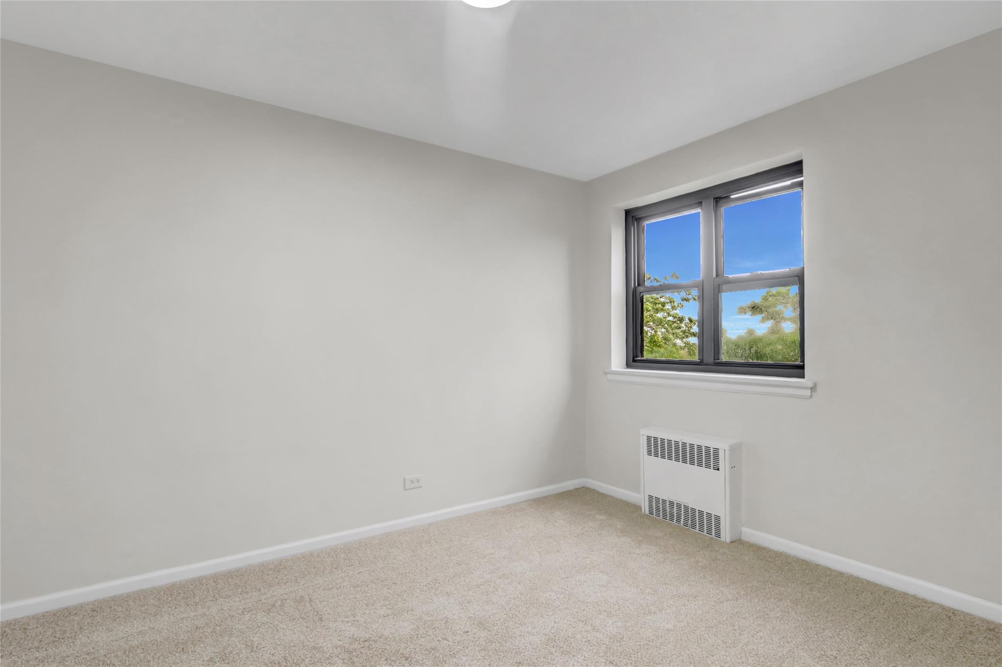 204-15 Foothill Avenue #B53, Hollis, New York image 7