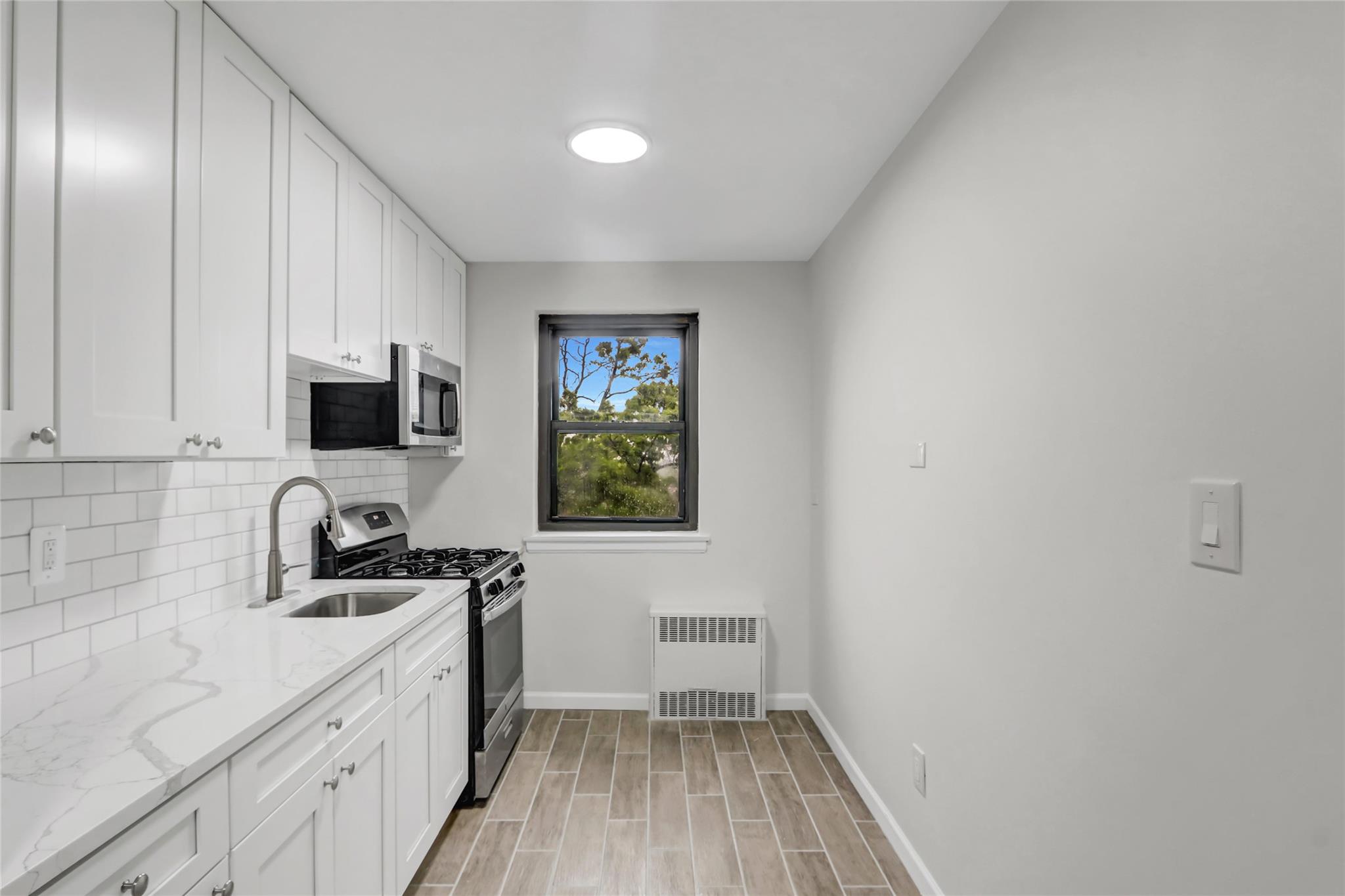204-15 Foothill Avenue #B53, Hollis, New York image 11