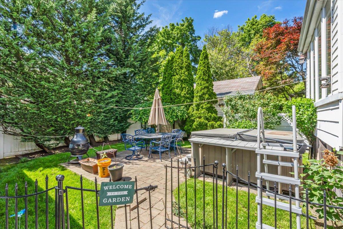 321 Rolling Street, Malverne, New York image 17