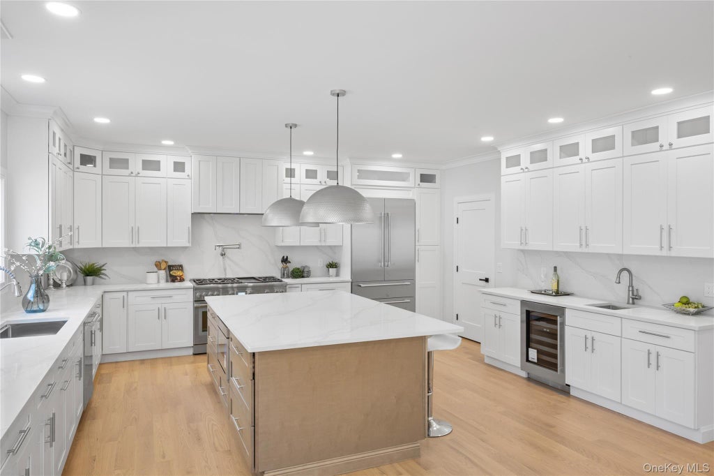 Photo of 206 Beverly RD, Huntington Station, NY 11746 (MLS # 1047480)