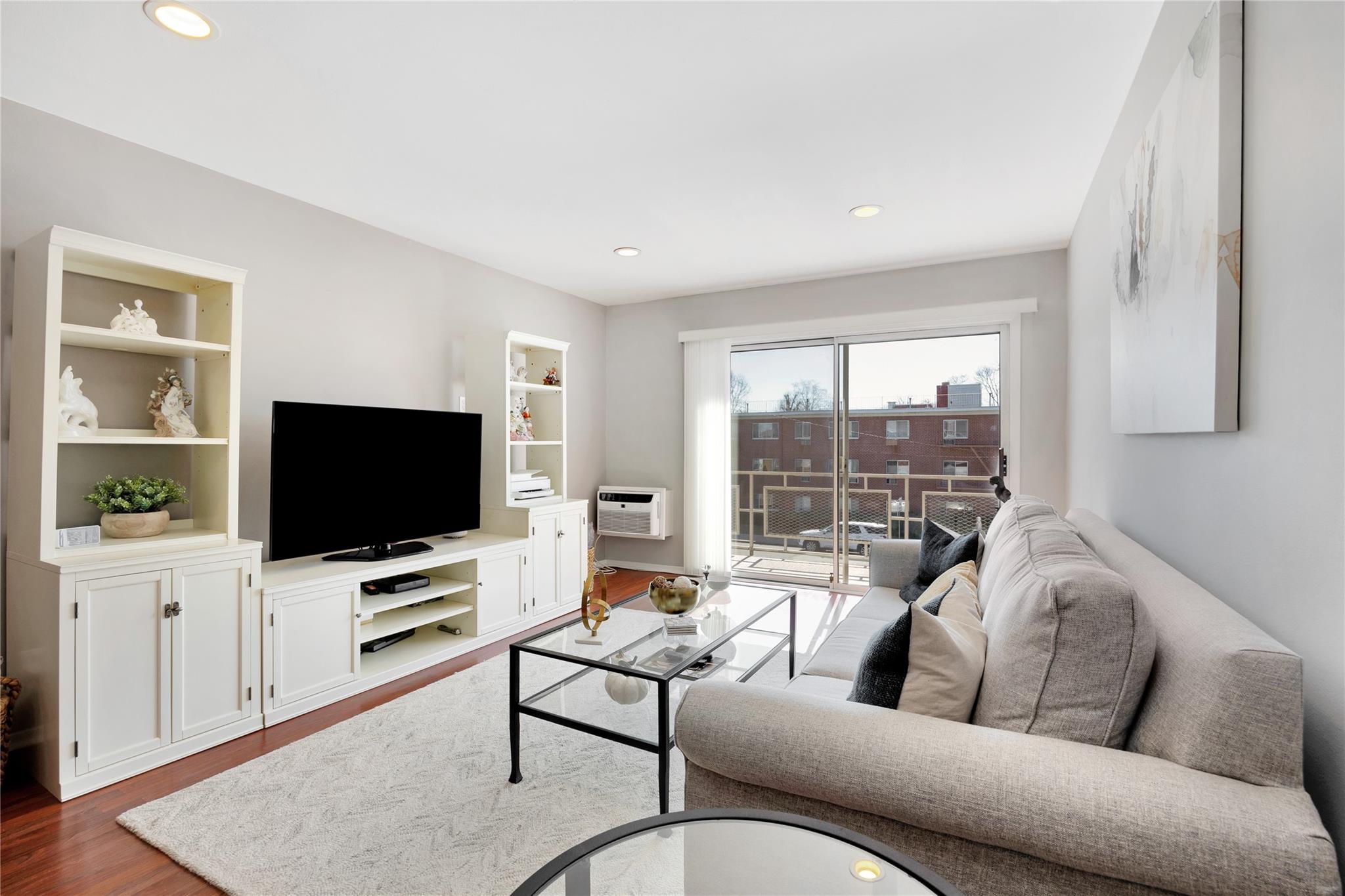 90 S Park Avenue #C1, Rockville Centre, New York image 12