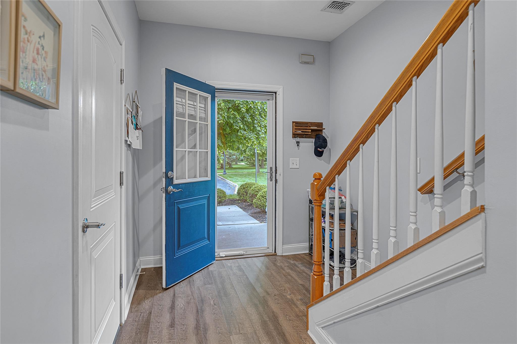 27 Lager Lane, Patchogue, New York image 2