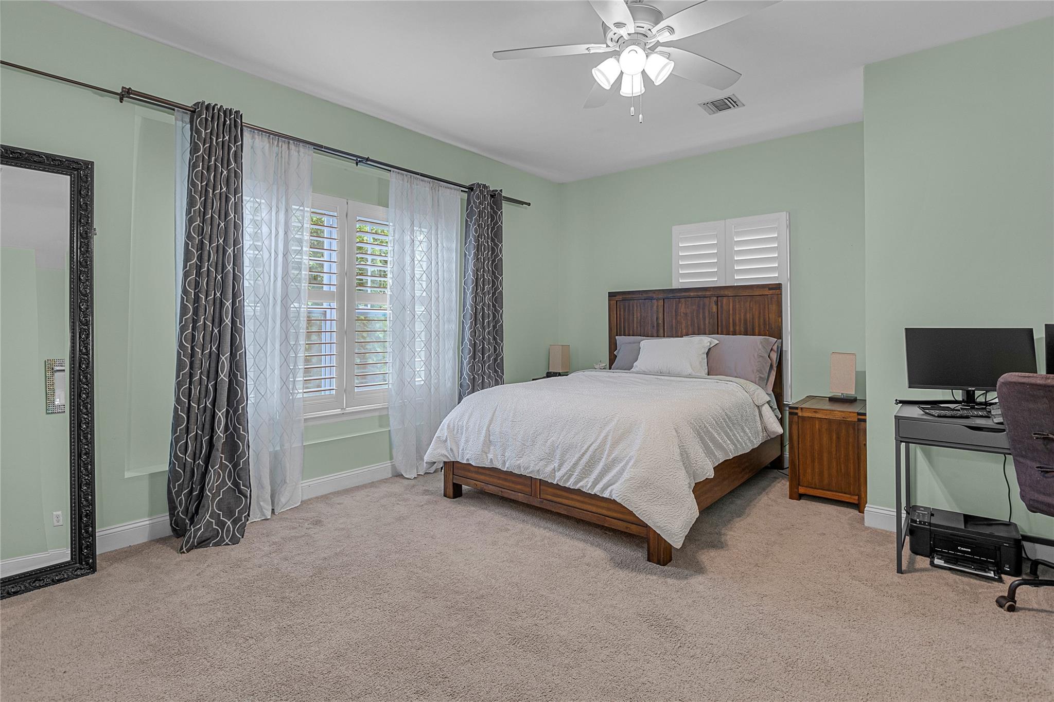 27 Lager Lane, Patchogue, New York image 12