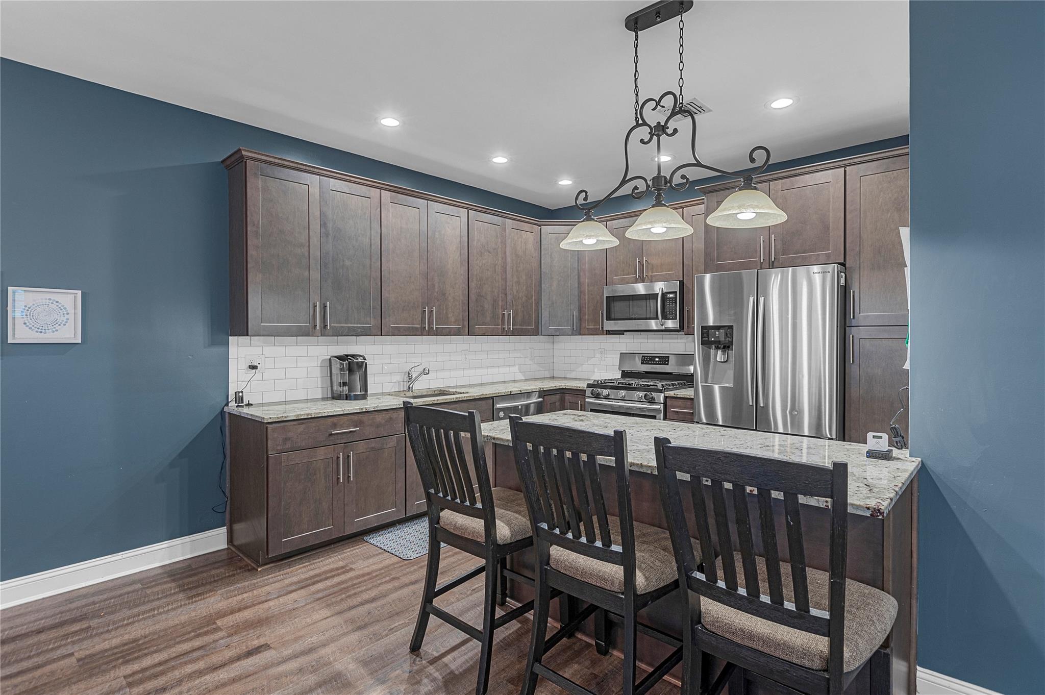 27 Lager Lane, Patchogue, New York image 9