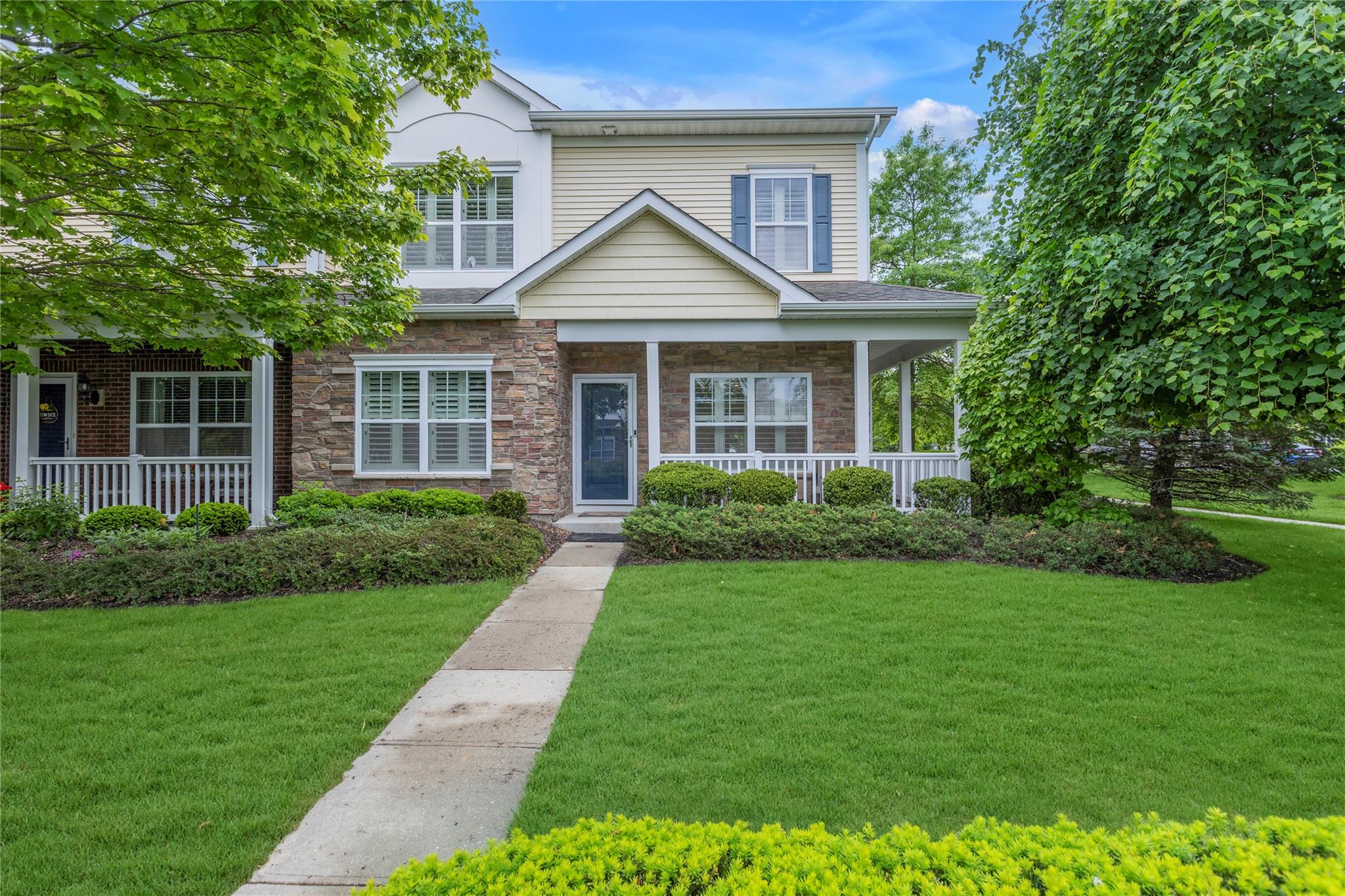 27 Lager Lane, Patchogue, New York image 1