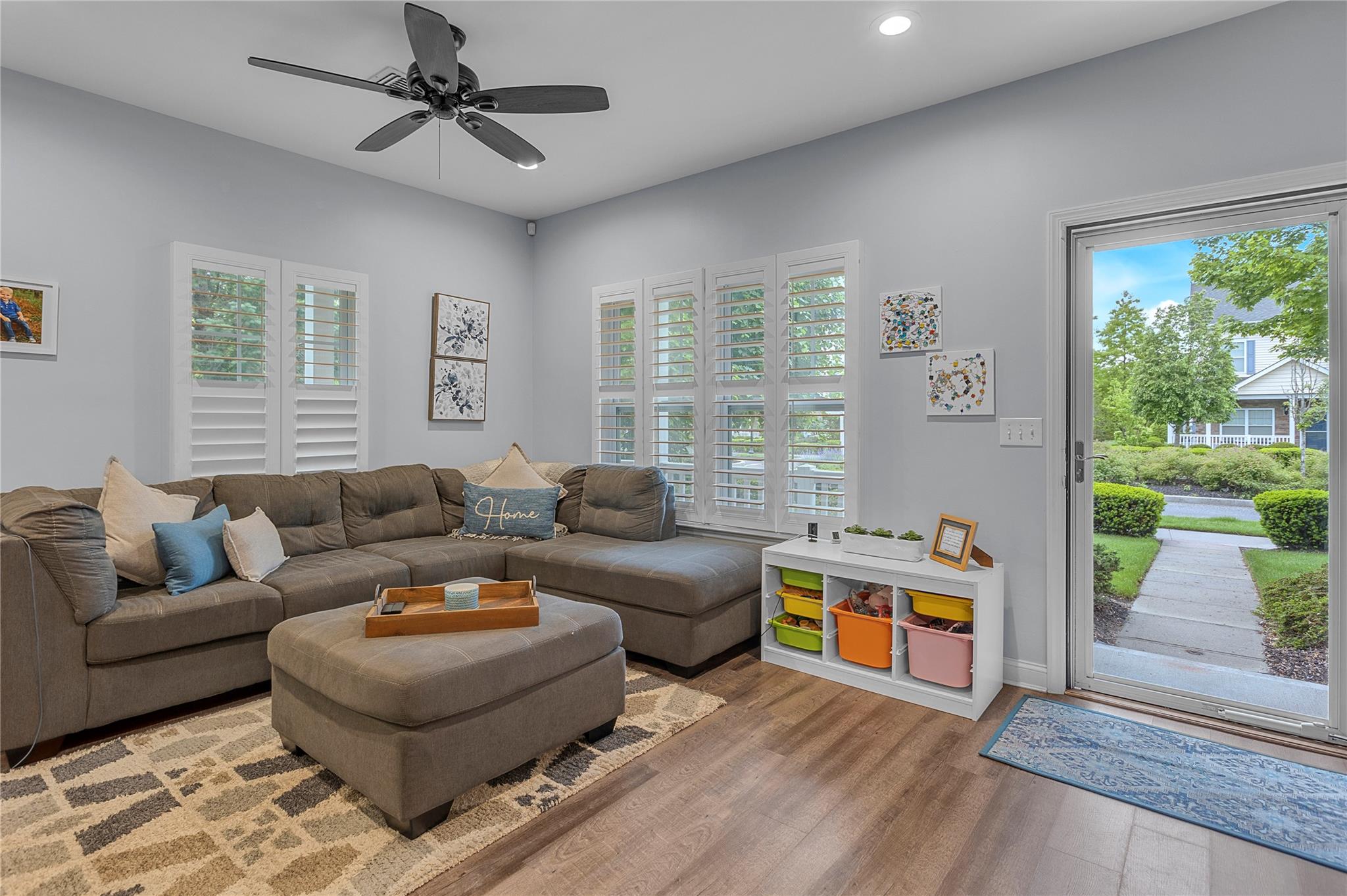 27 Lager Lane, Patchogue, New York image 5