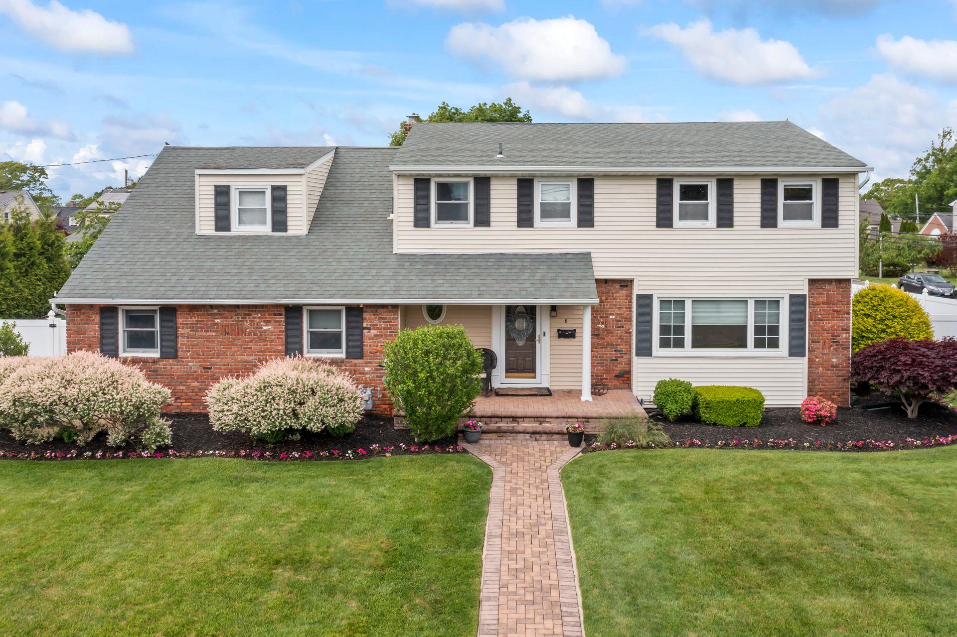 6 West Shore Road, Bay Shore, New York image 1