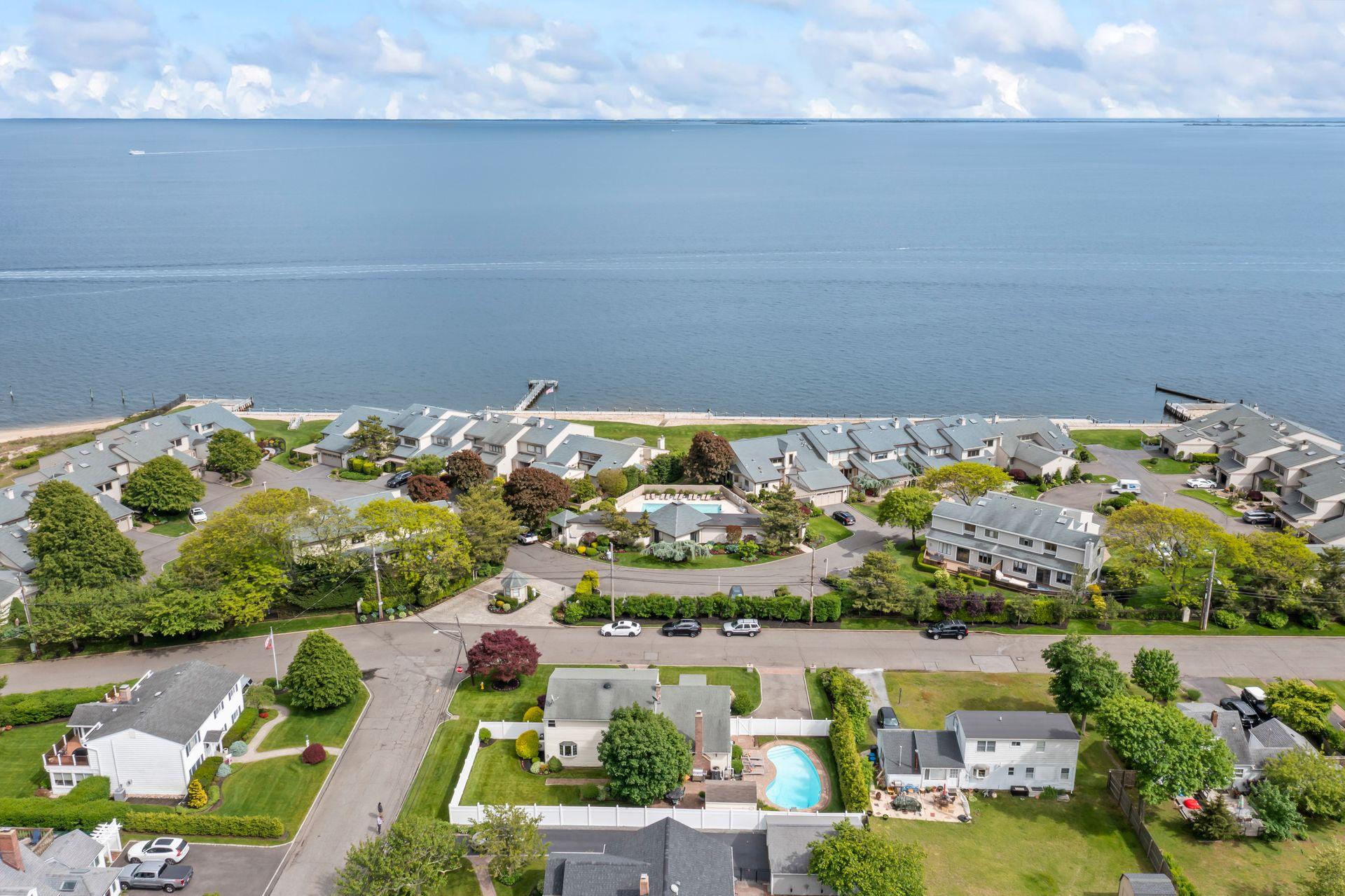 6 West Shore Road, Bay Shore, New York image 47