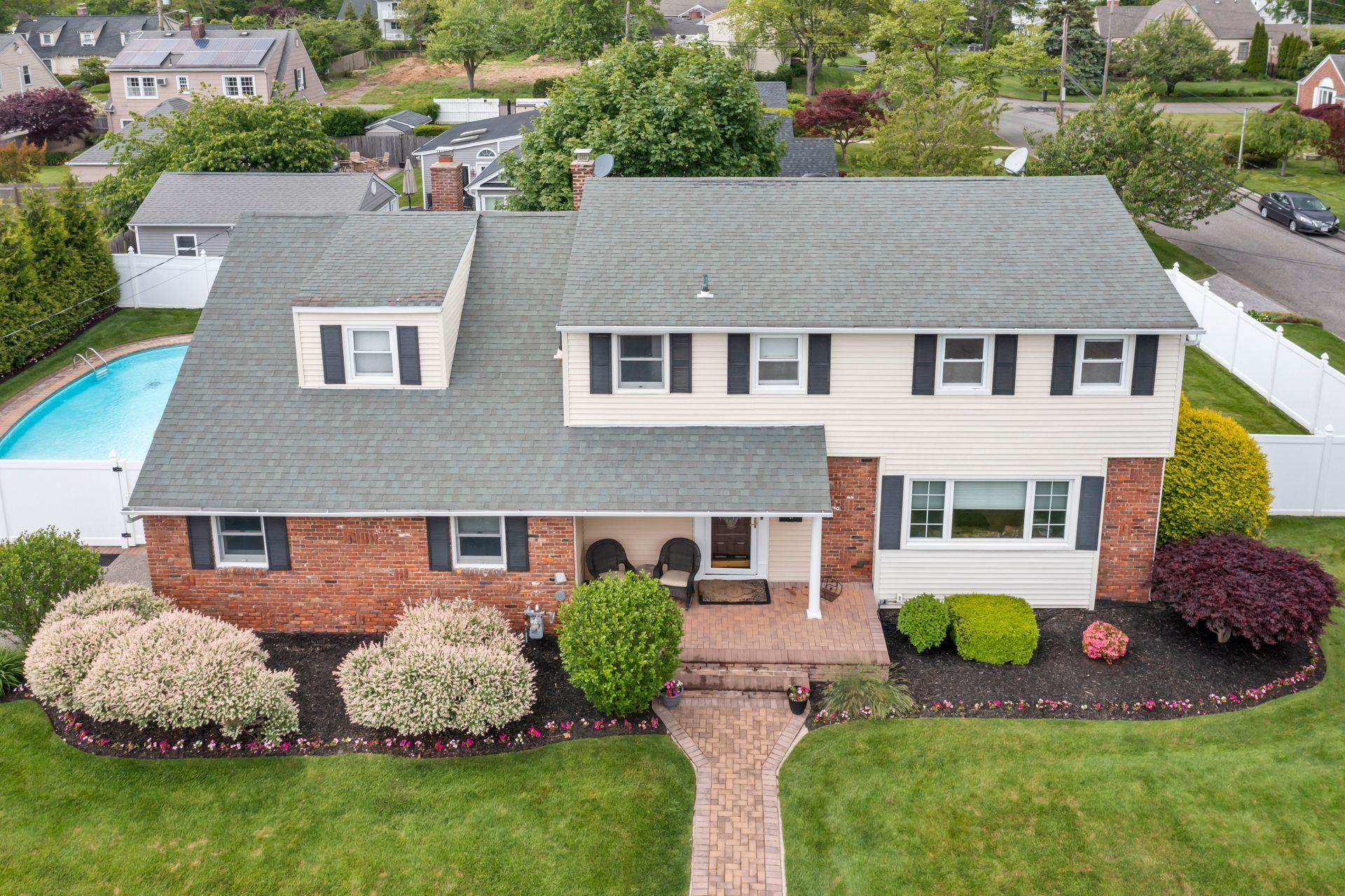 6 West Shore Road, Bay Shore, New York image 2