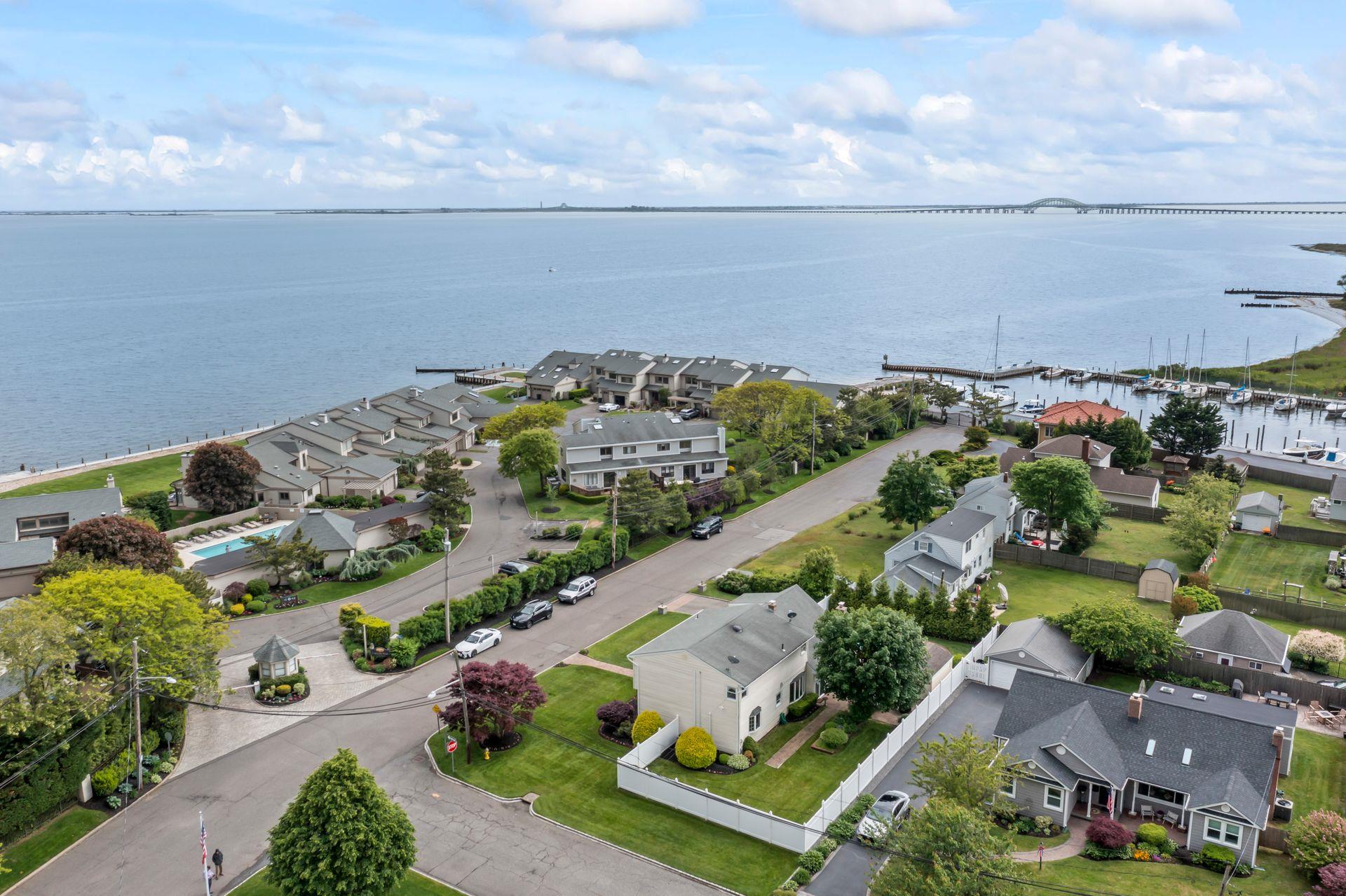 6 West Shore Road, Bay Shore, New York image 48