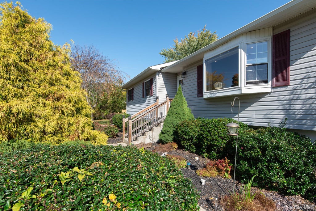 Photo of 34 Windmill Road, Poughkeepsie, NY 12601 (MLS # 1063105)