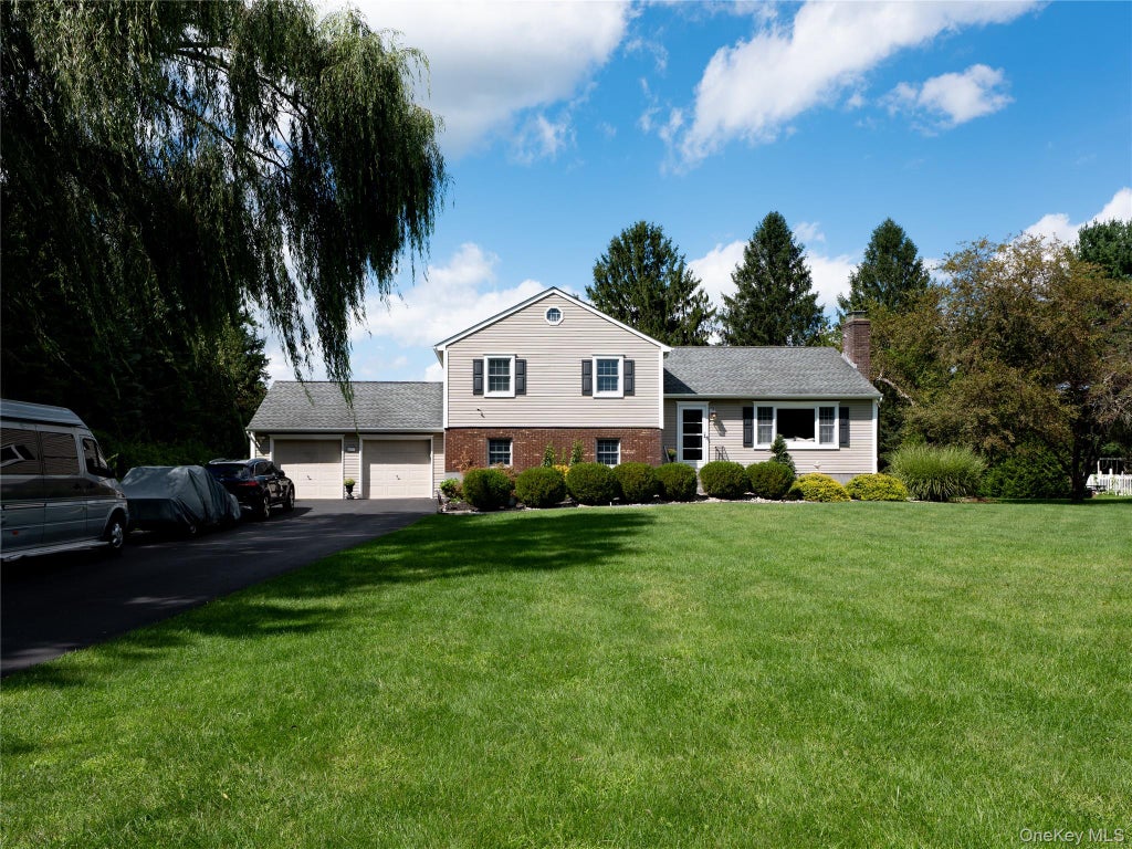 Photo of 15 Deer View Lane, Poughquag, NY 12570 (MLS # 1048481)