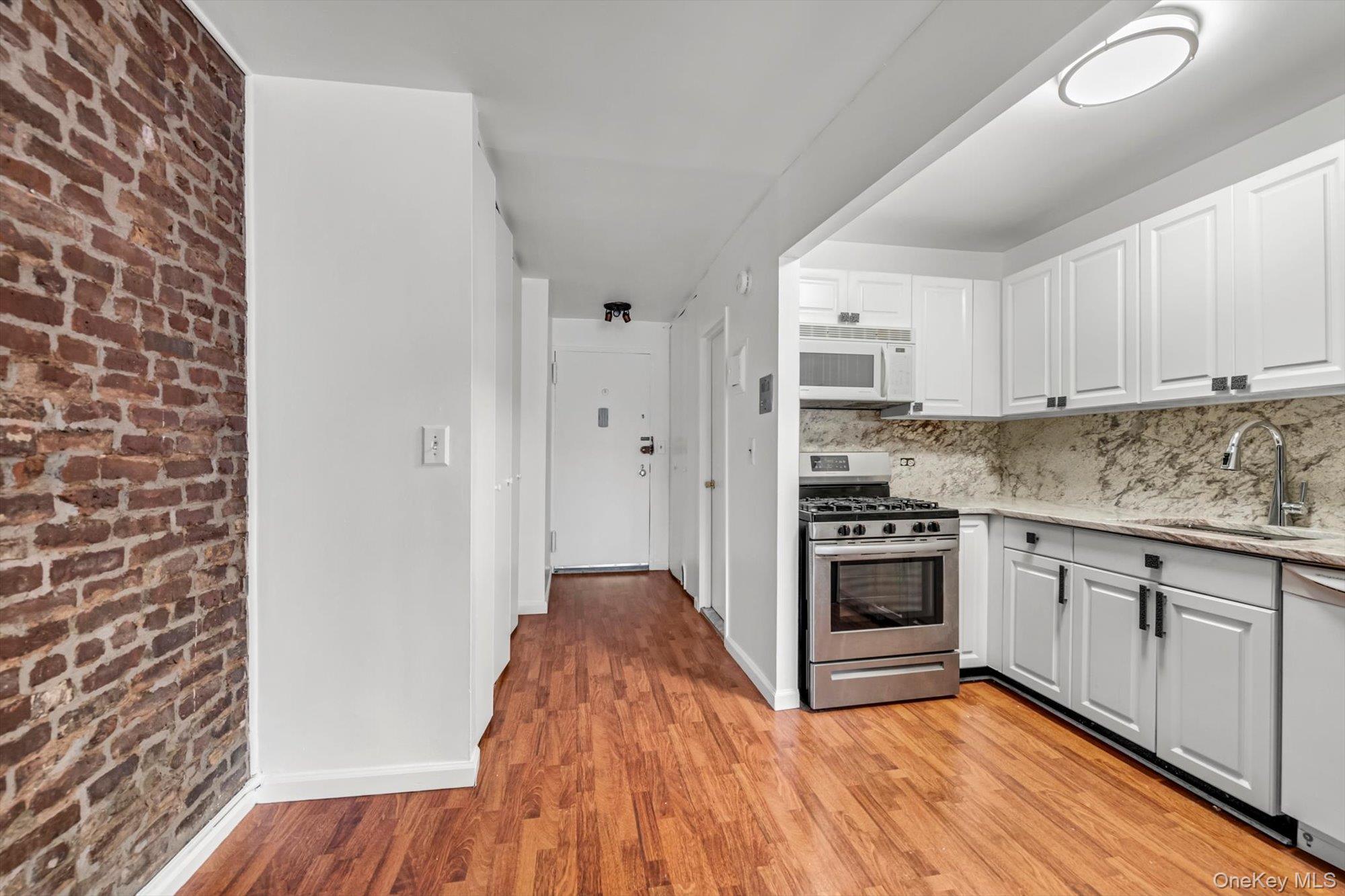 77 Bleecker Street 105