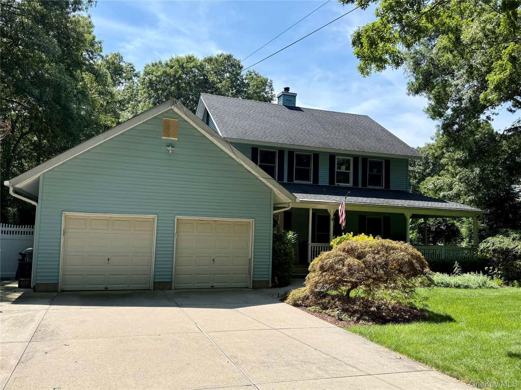 Photo of 116 Head Of The Neck Road, Manorville, NY 11949 (MLS # 1038886)