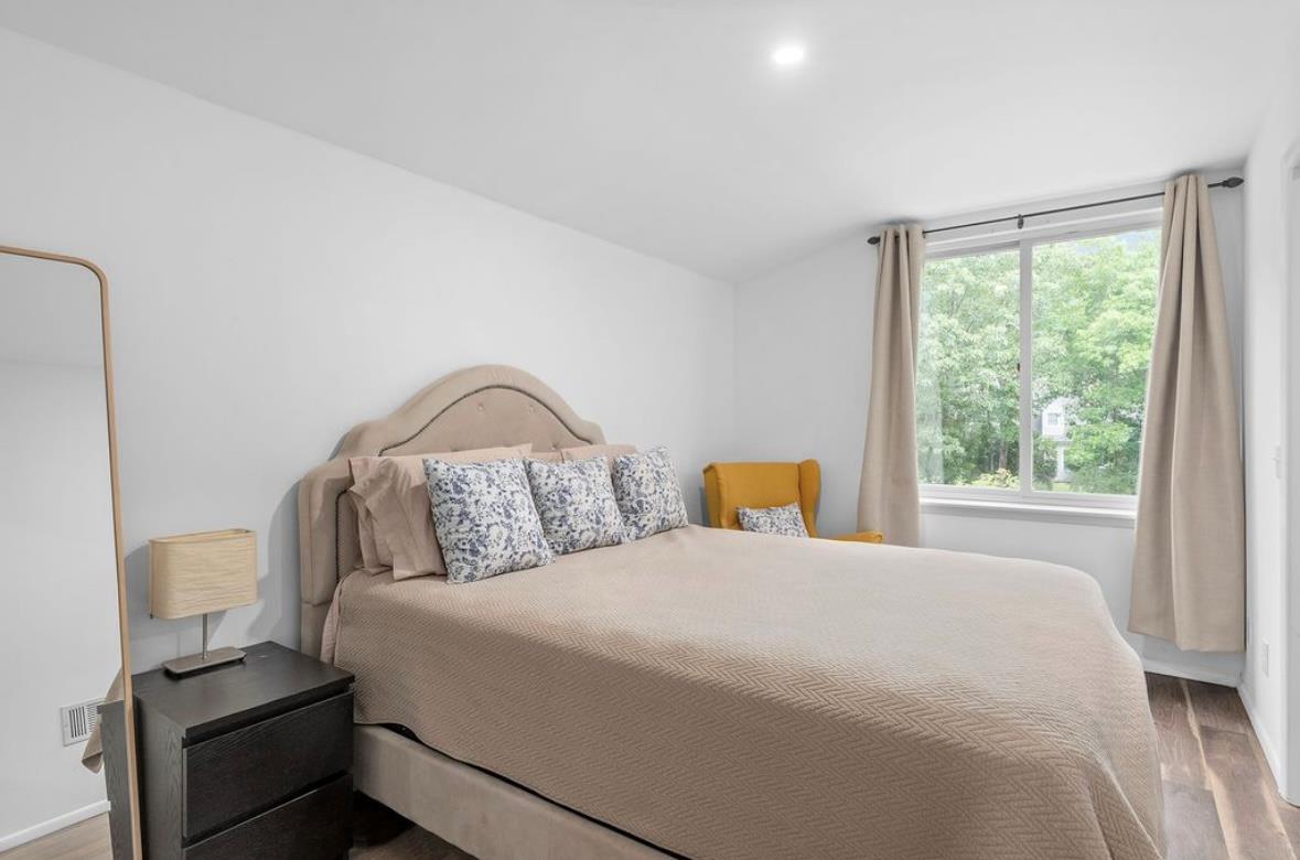 33 Whalers Drive, Sag Harbor, New York image 13