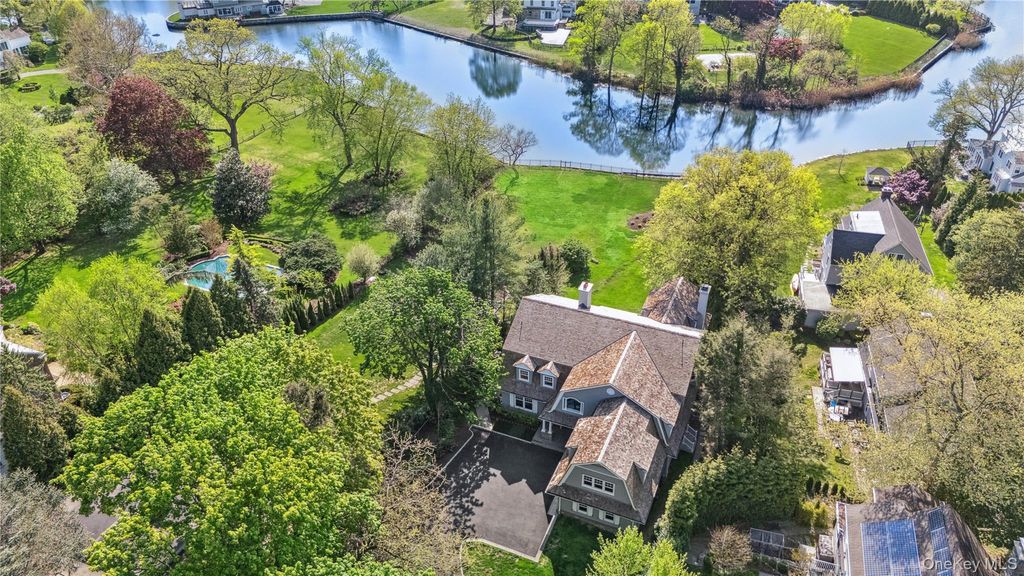 Photo of 32 Pryer Lane, Larchmont, NY 10538 (MLS # 939955)