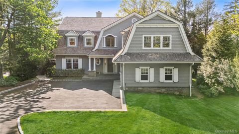 Homes For Sale - 32 Pryer Lane<br/> Larchmont, NY 10538