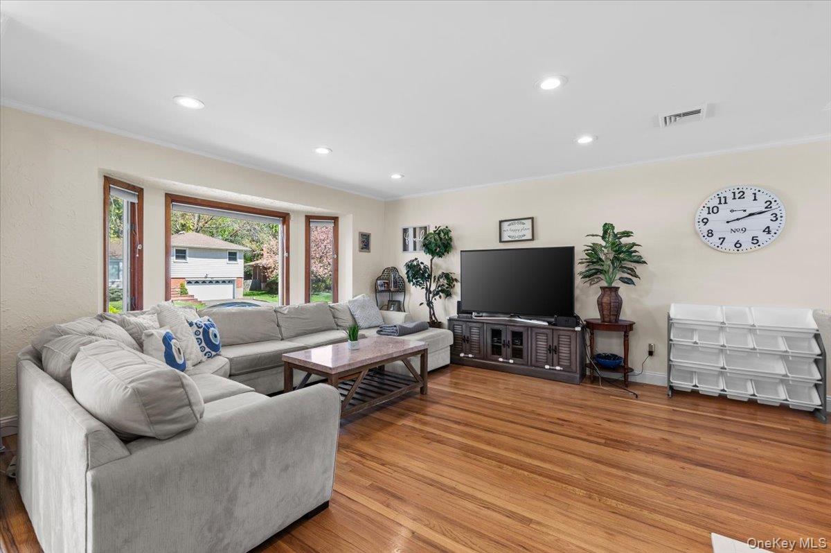 61 Winthrop Road