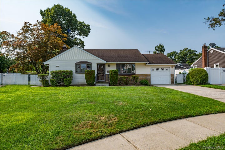 Photo 1 of 26 — 3986 Maplewood Drive, Seaford, NY 11783