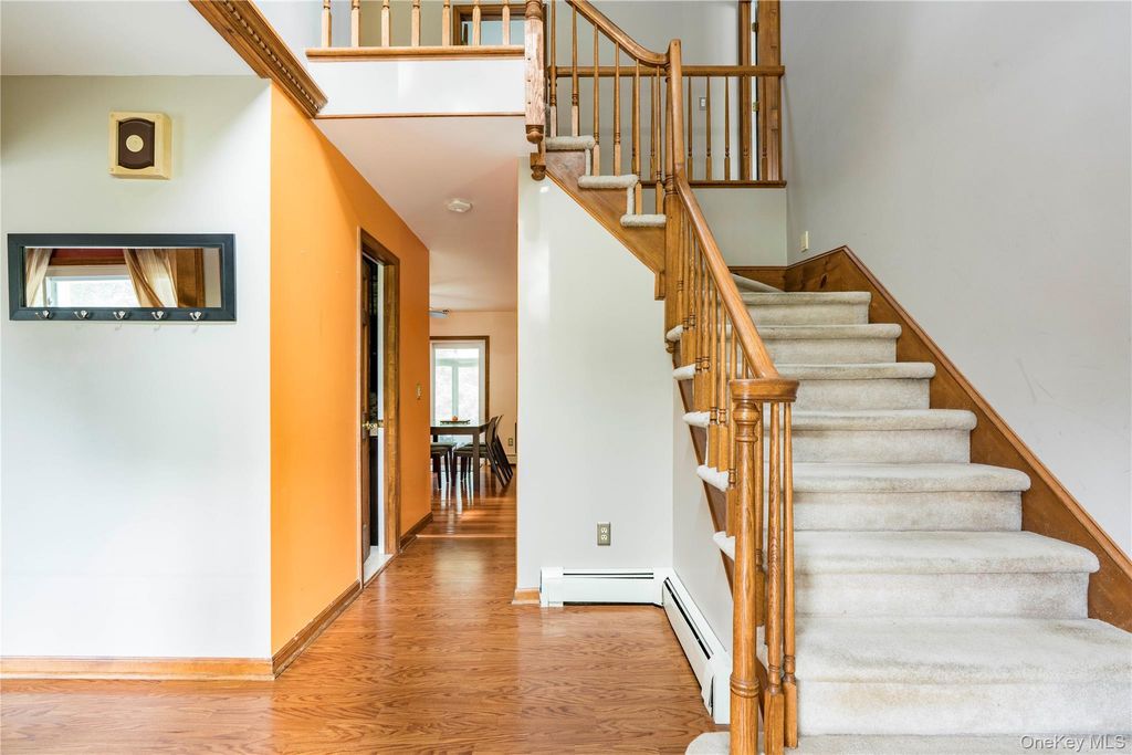 Photo of 1 Davis Court, Hopewell Junction, NY 12533 (MLS # 861628)