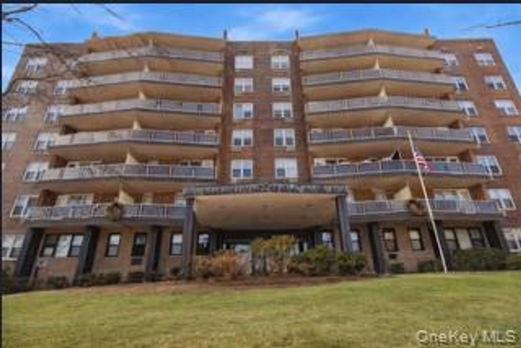 Photo of 360 Westchester Avenue #622, Port Chester, NY 10573 (MLS # 961222)