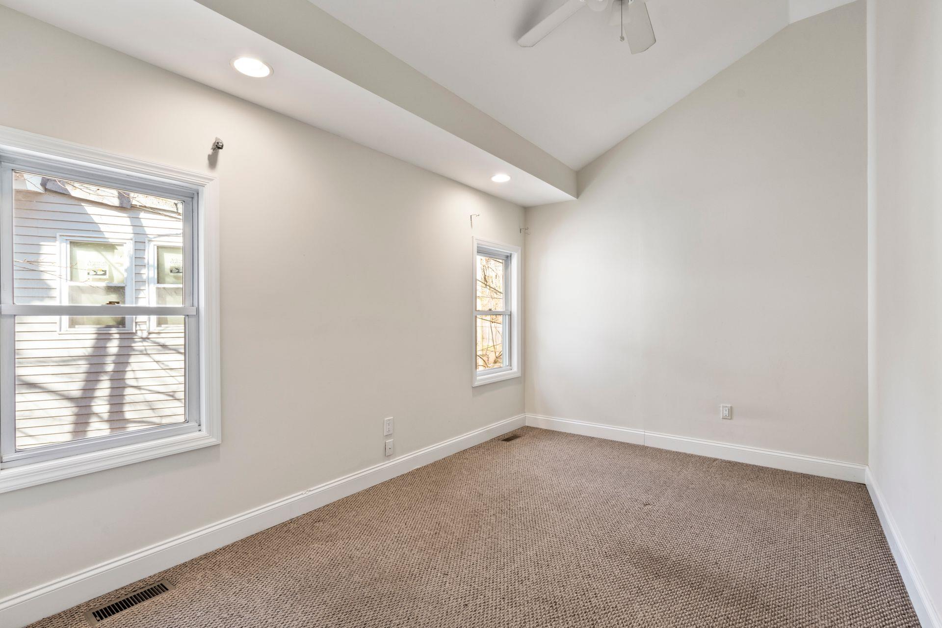 32 Glenna Little Trail, Huntington, New York image 11