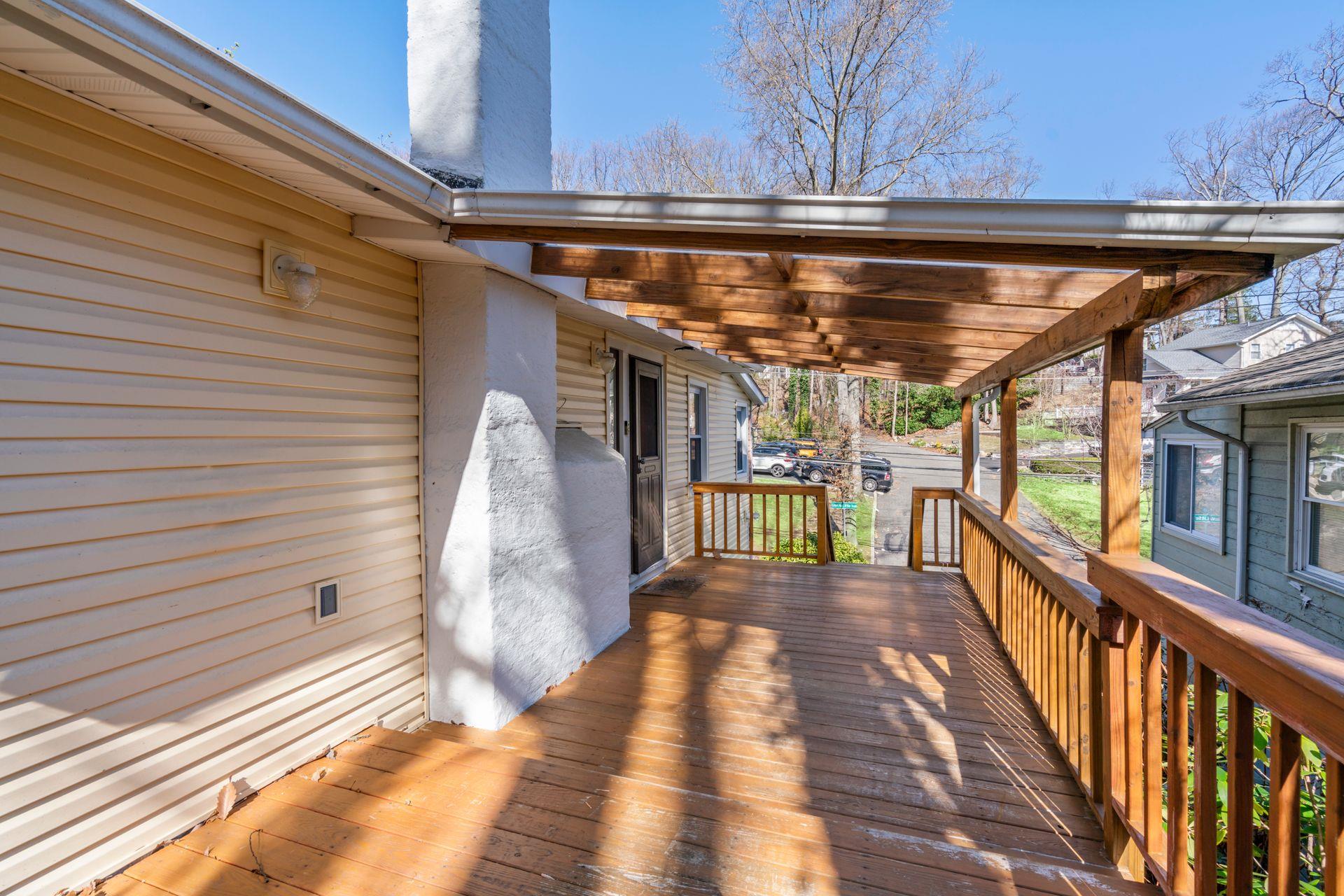 32 Glenna Little Trail, Huntington, New York image 19